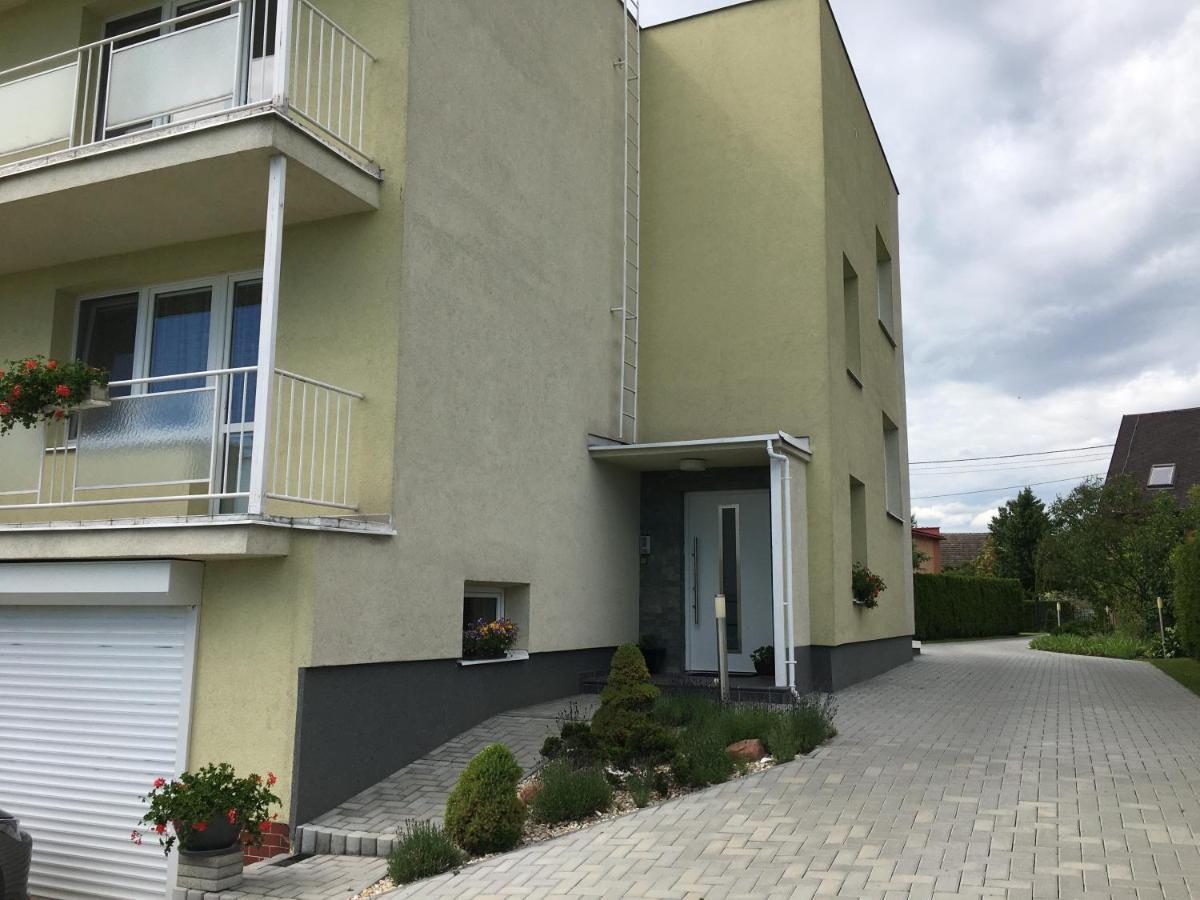 Apartman Krasna Vyhlidka Dolni Benesov Екстер'єр фото