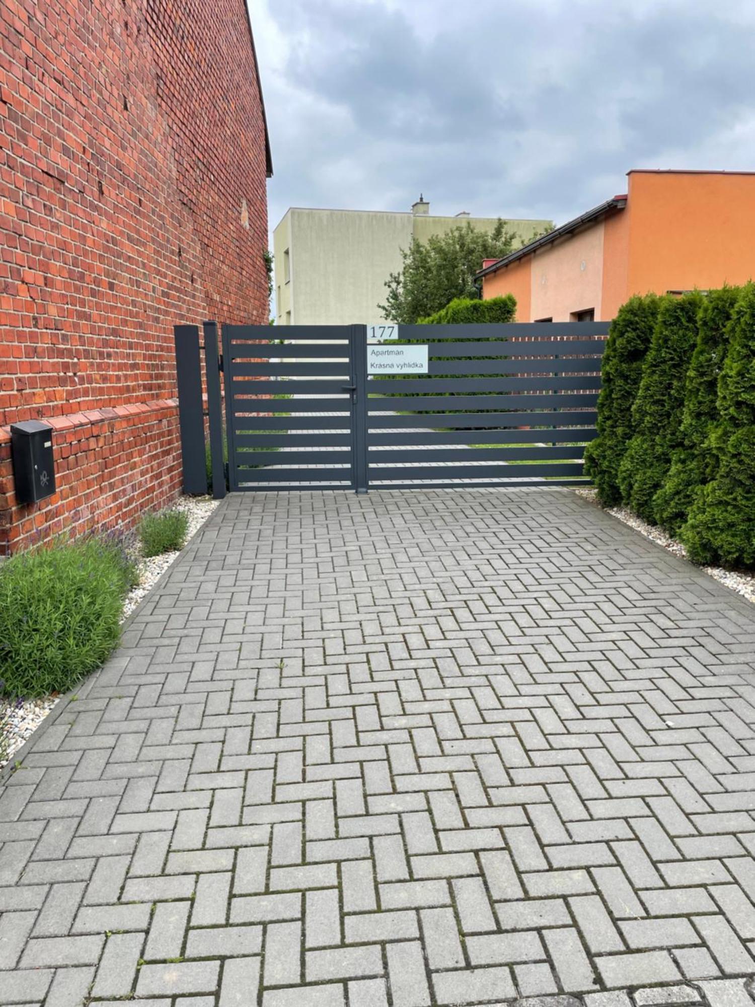 Apartman Krasna Vyhlidka Dolni Benesov Екстер'єр фото